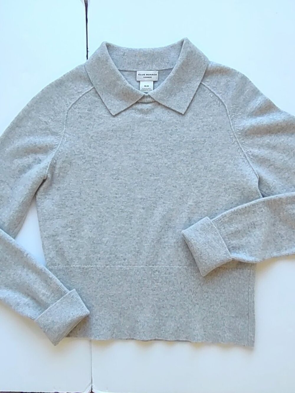 Club Monaco Cashmere Sweater Medium Classic Luxe Quiet Luxury Minimalist Capsule - Picture 5 of 12